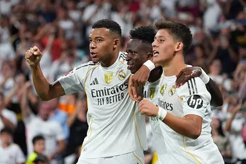 ريال مدريد ومارسيليا يحطمان رقمًا قياسيًا في دوري الأبطال